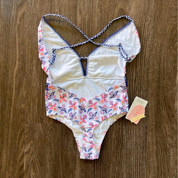 NEW Compañia del Sol One Piece Swimsuit Angie Flowers on White Thong-Cut​​​​ - Picture 5 of 7